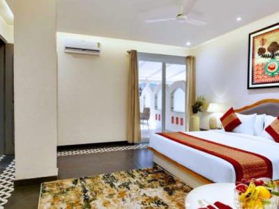 Family Room with 02 Bedroom, 01 Bathroom, balcony and city view